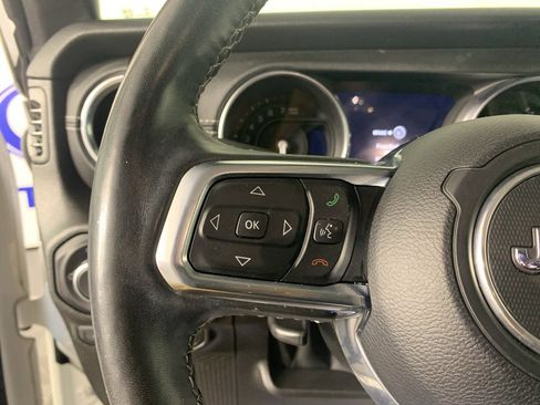 Used 2022 Jeep Wrangler Unlimited Sahara w/ Cold Weather Group image 19