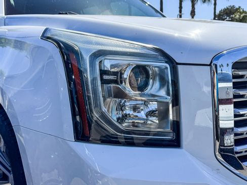Used 2019 GMC Yukon Denali w/ Denali Ultimate Package AWD/4WD image 3