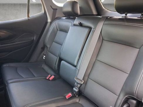 Used 2024 GMC Terrain SLT w/ Tech Package FWD image 28