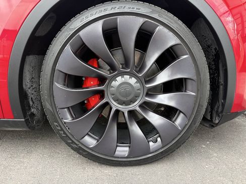 Used 2022 Tesla Model Y Performance AWD/4WD image 29
