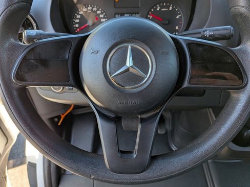 Used 2019 Mercedes-Benz Sprinter 144 image 23