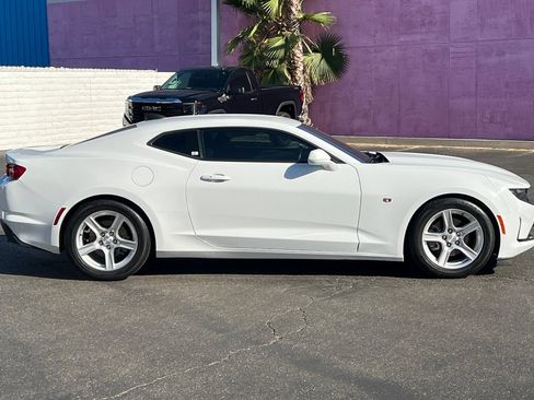 Used 2023 Chevrolet Camaro LT RWD image 3