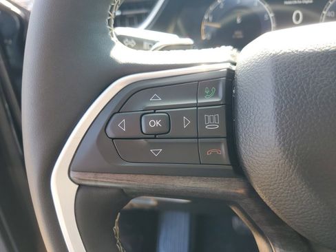 Used 2023 Jeep Grand Cherokee L Limited image 16