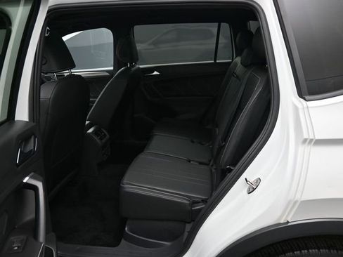 Used 2023 Volkswagen Tiguan SE R-Line image 29
