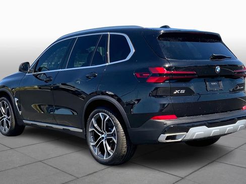 Used 2025 BMW X5 sDrive40i w/ Premium Package image 11