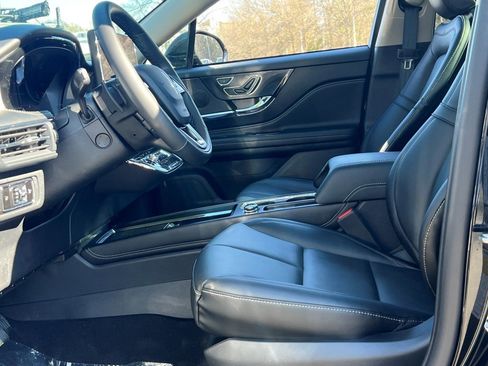 New 2026 Lincoln Corsair Premiere image 16