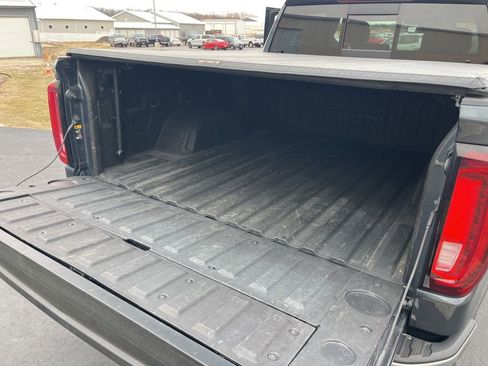 Used 2021 GMC Sierra 1500 SLT w/ SLT Premium Package image 14