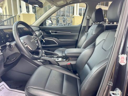 Used 2025 Kia Telluride S image 11