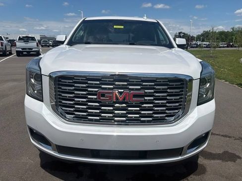 Used 2018 GMC Yukon Denali w/ Denali Ultimate Package AWD/4WD image 3