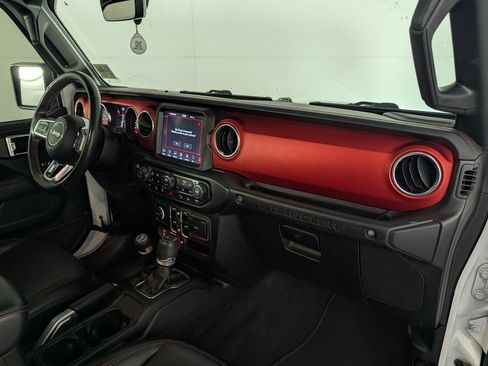 Used 2019 Jeep Wrangler Unlimited Rubicon AWD/4WD image 18