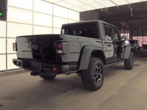 Used 2022 Jeep Gladiator Rubicon w/ Cold Weather Group AWD/4WD image 3