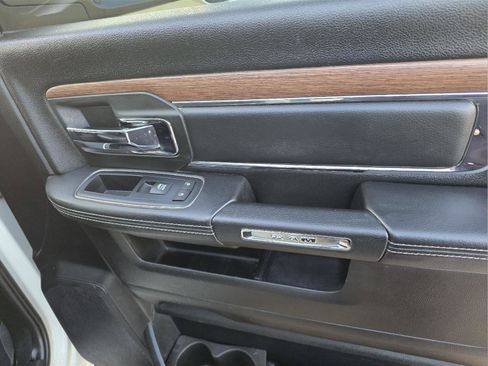 Used 2017 RAM 3500 Laramie image 32