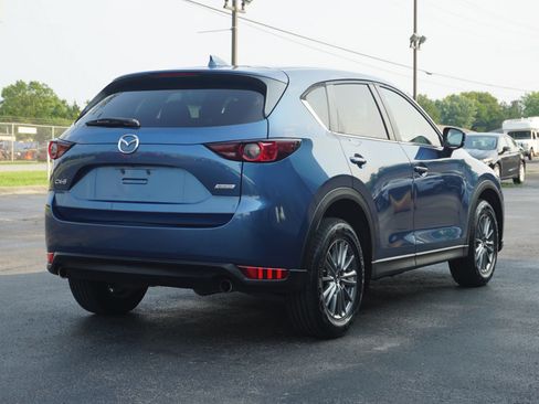 Used 2017 MAZDA CX-5 Touring w/ Preferred Equipment Package FWD image 5