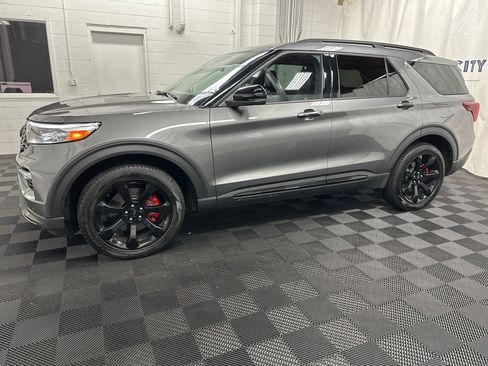 Used 2024 Ford Explorer ST w/ Equipment Group 401A image 5