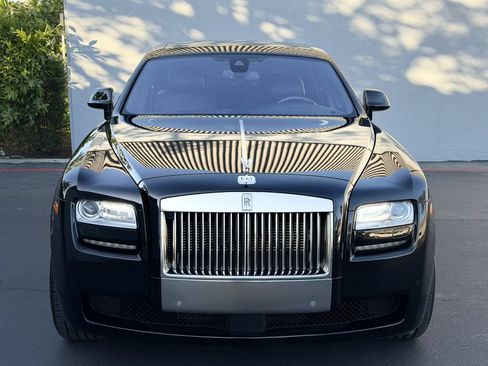 Used 2014 Rolls-Royce Ghost RWD image 16
