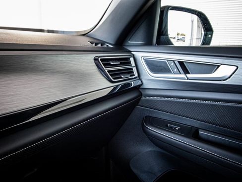 New 2026 Volkswagen Atlas Cross Sport SE image 44