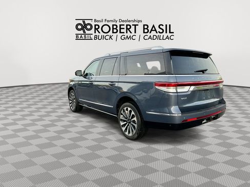 Used 2022 Lincoln Navigator L Reserve AWD/4WD image 6