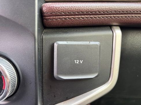 Used 2023 Ford Expedition Limited image 42