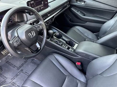 Used 2025 Honda Accord Sport image 11