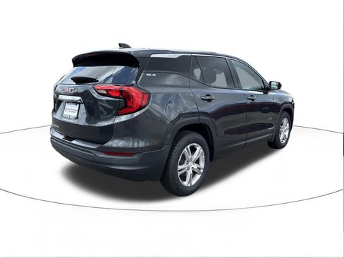 Used 2018 GMC Terrain SLE image 3