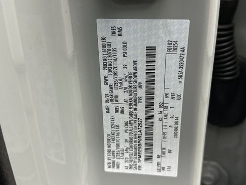 Used 2024 Ford Bronco Badlands image 19