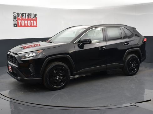 Used 2021 Toyota RAV4 LE image 8