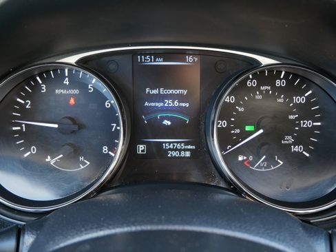 Used 2015 Nissan Rogue SV image 21