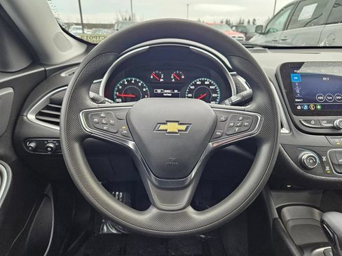 Used 2025 Chevrolet Malibu LS FWD image 15