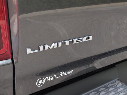 Used 2022 RAM 1500 Limited image 32