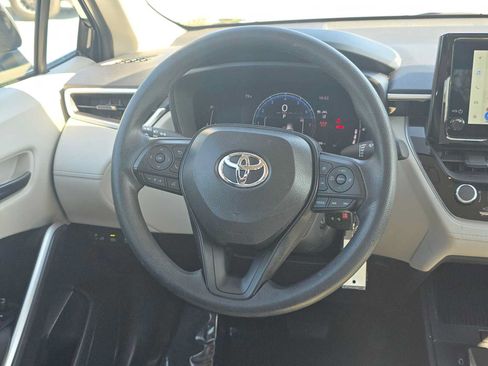Used 2026 Toyota Corolla Cross L AWD/4WD image 19