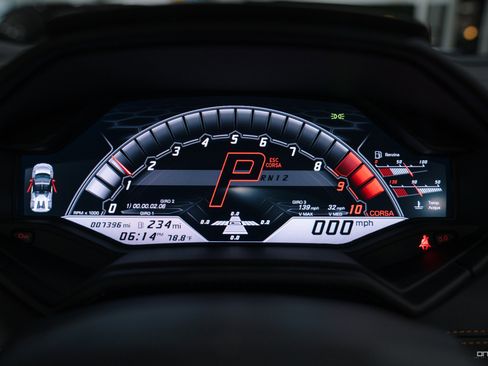 Used 2020 Lamborghini Huracan EVO AWD/4WD image 13