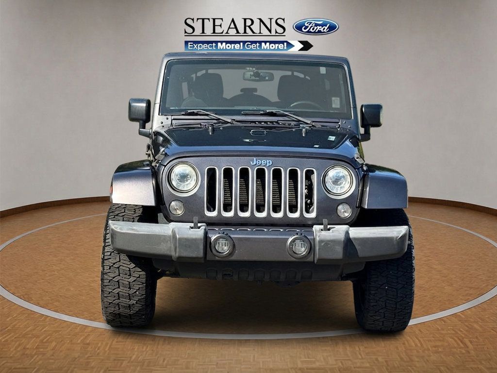 Used 2017 Jeep Wrangler Unlimited Sahara w/ Connectivity Group AWD/4WD image 4