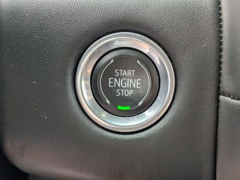 Used 2023 GMC Yukon XL Denali Ultimate AWD/4WD image 26
