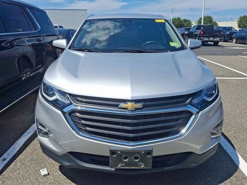 Used 2021 Chevrolet Equinox LT FWD image 2