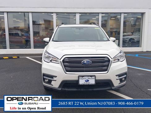 Used 2022 Subaru Ascent Limited w/ Technology Package image 2