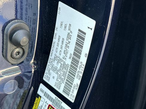 Used 2025 Toyota Tundra Limited image 29