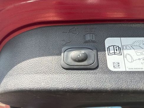 Used 2017 Ford Escape Titanium AWD/4WD image 12