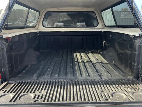 Used 2020 Nissan Titan SV w/ SV Convenience Package image 31