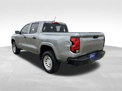 Used 2024 Chevrolet Colorado W/T image 4