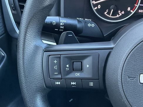 Used 2023 Nissan Rogue S image 22