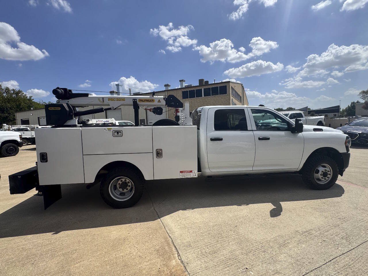 Used 2024 RAM 3500 Tradesman AWD/4WD image 3