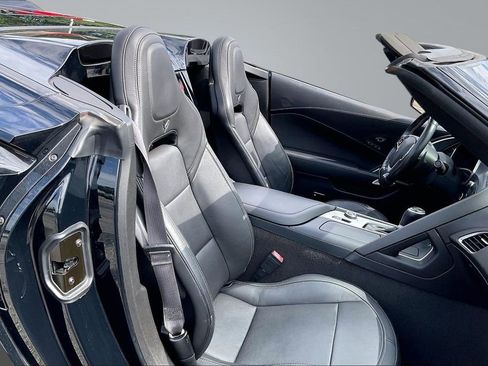 Used 2016 Chevrolet Corvette Stingray Convertible w/ 2LT Preferred Equipment Group RWD image 7