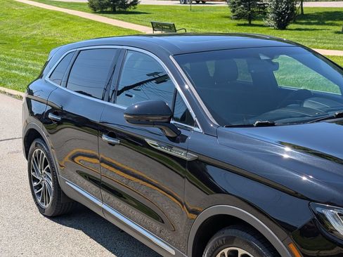 Used 2019 Lincoln Nautilus Reserve AWD/4WD image 12