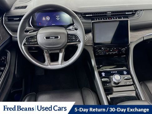 Used 2023 Jeep Grand Cherokee Overland w/ Luxury Tech Group IV AWD/4WD image 26