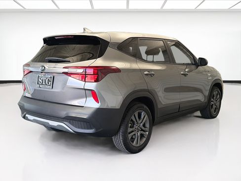 Used 2021 Kia Seltos LX image 4
