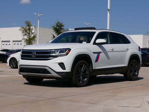 Used 2020 Volkswagen Atlas Cross Sport SEL AWD/4WD image 5