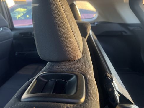 Used 2024 Toyota Corolla Cross LE image 10