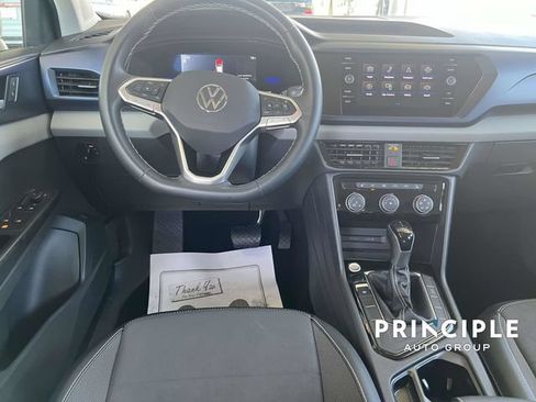 Used 2023 Volkswagen Taos SE FWD image 29
