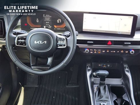 Used 2025 Kia Sorento S w/ Panoramic Sunroof Package FWD image 27