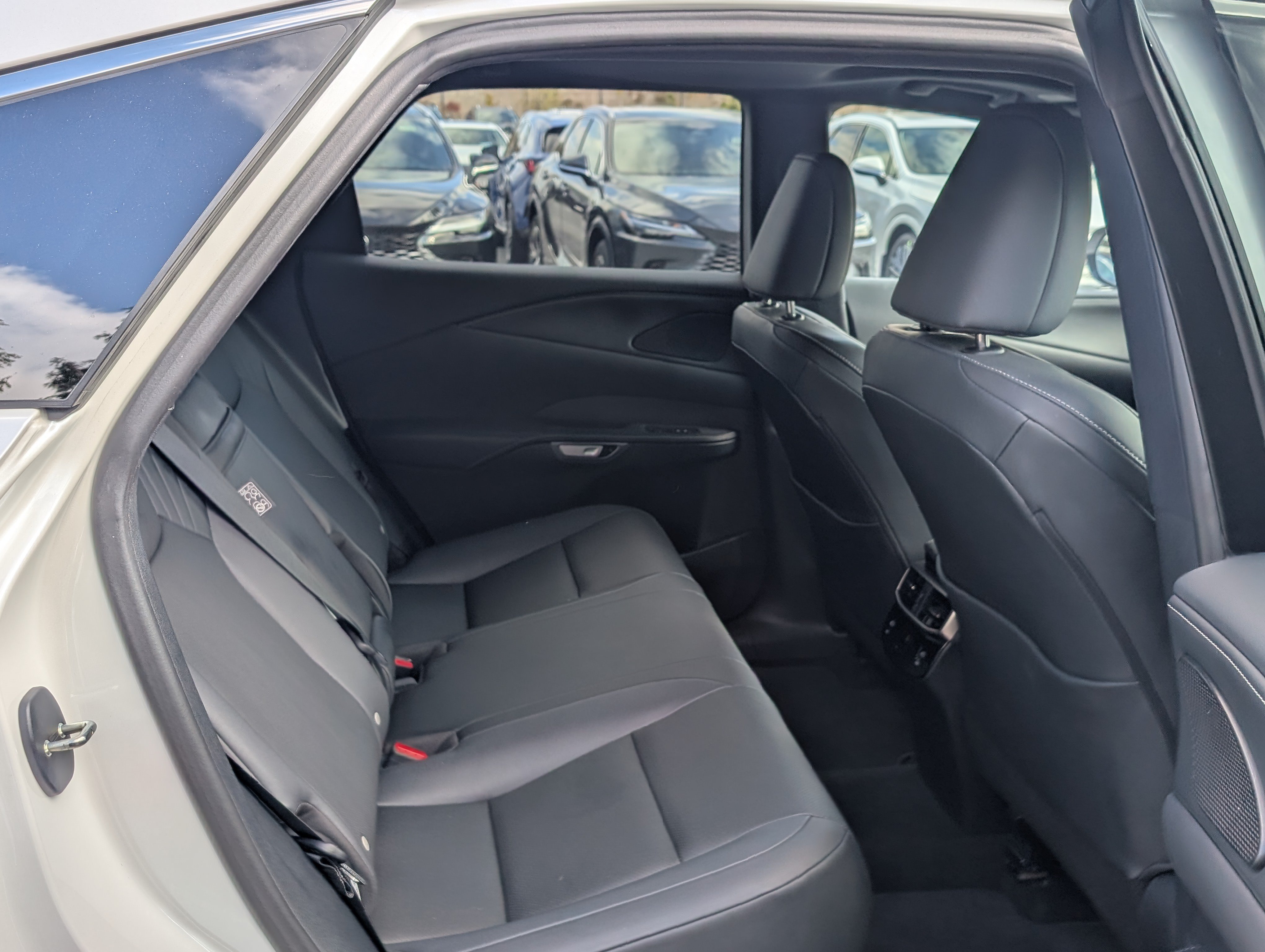 Used 2025 Lexus RX 350 Premium w/ Accessory Package (Z1) AWD/4WD image 12